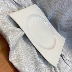 Villeroy & Boch 9 7/8" x 8 1/2" White Wave Plate Germany 1748